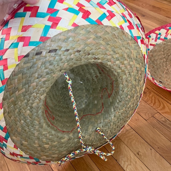 Set of 2 Sombreros (red) - Picture 4 of 5